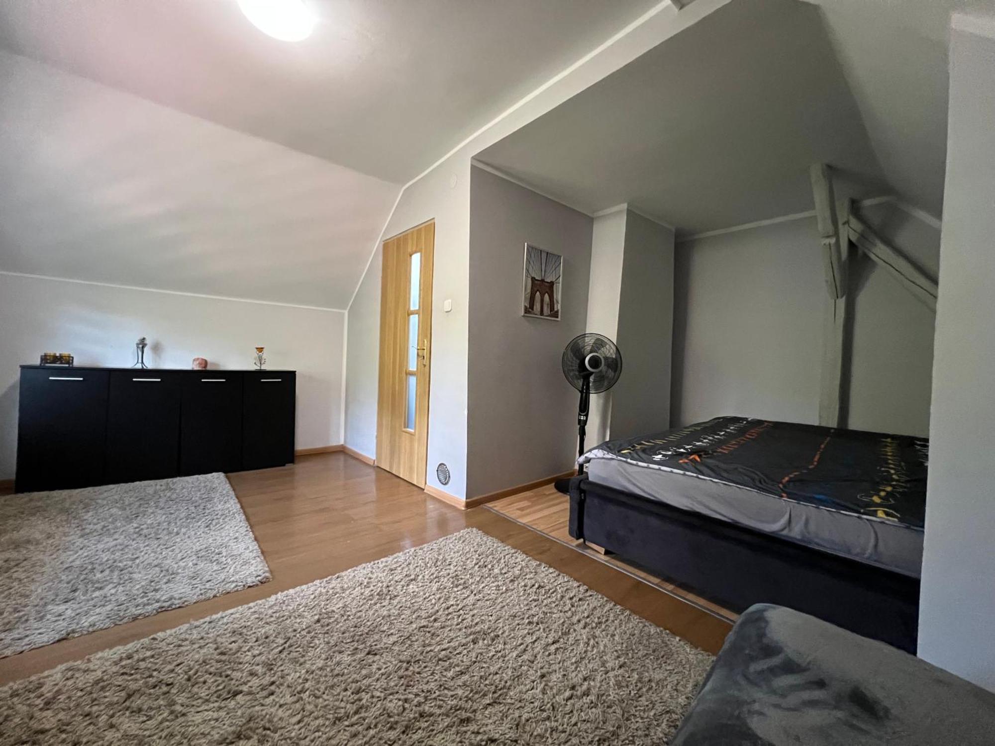 Dom Nad Jeziorem Strazym Zbiczno Buitenkant foto